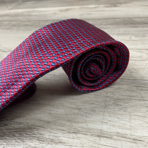 Men’s Nautica Tie 100% Silk Necktie Red Blue Dots - Picture 2 of 7